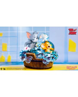 貓和老鼠 - 泡泡浴塑像